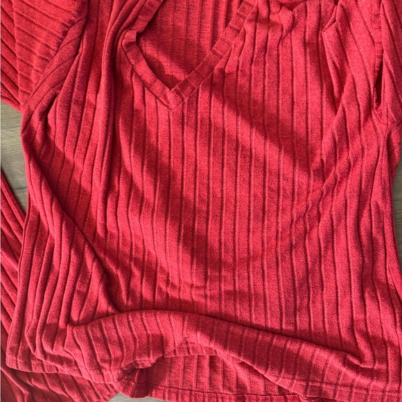 Amazon Red Ribbed Lounge Set - Picture 2 of 6